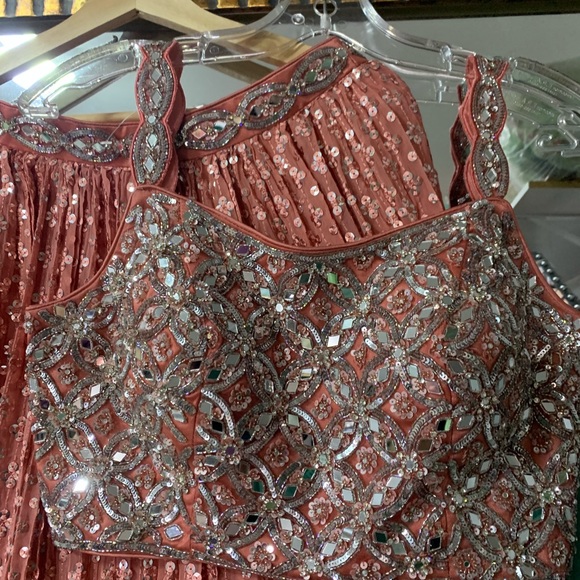 Stylish lenghas in size 38 - Picture 6 of 10